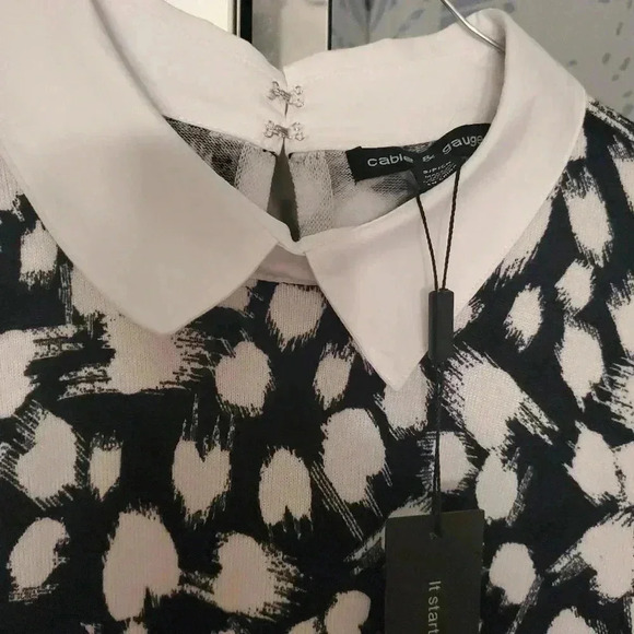 CABLE & GAUGE SWEATER - Picture 2 of 2